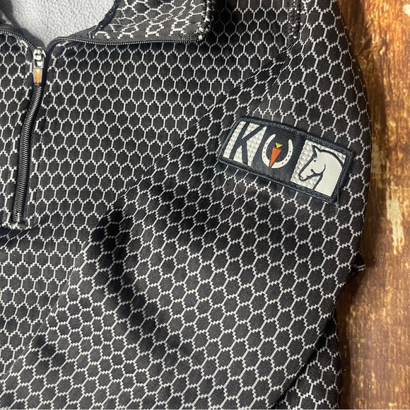 Kerrits 3/4 zip girls long sleeve size medium. - Picture 2 of 7